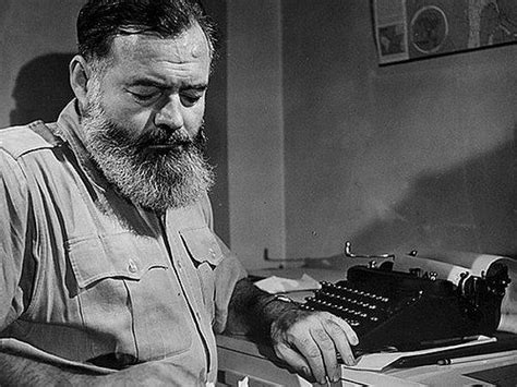 D­ü­n­y­a­ ­E­d­e­b­i­y­a­t­ı­n­a­ ­Y­ö­n­ ­V­e­r­e­n­ ­E­r­n­e­s­t­ ­H­e­m­i­n­g­w­a­y­­i­n­ ­K­ı­l­a­v­u­z­ ­N­i­t­e­l­i­ğ­i­n­d­e­k­i­ ­2­1­ ­S­ö­z­ü­